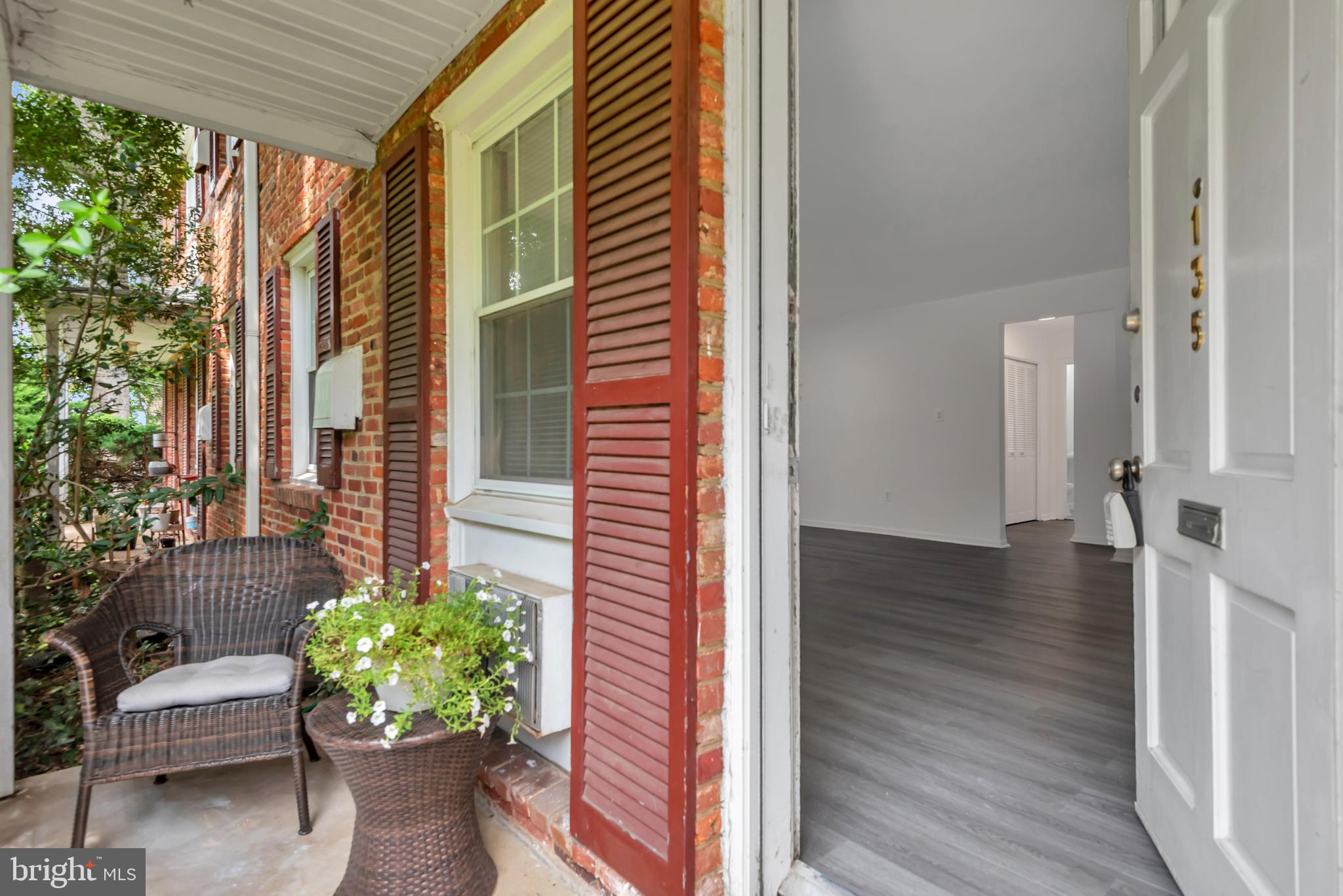 135 TALBOTT STREET 135