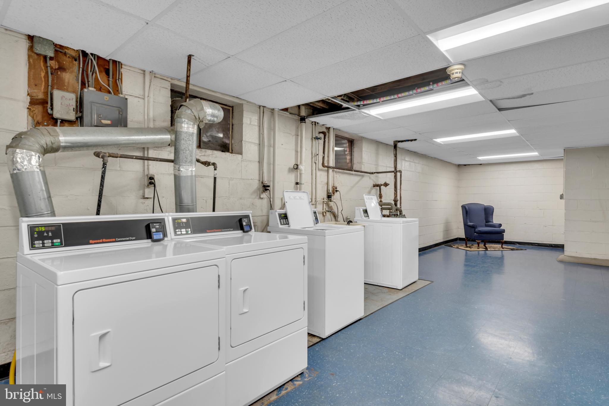 135 TALBOTT STREET 135