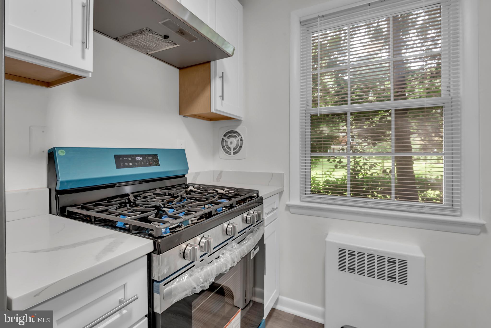 135 TALBOTT STREET 135