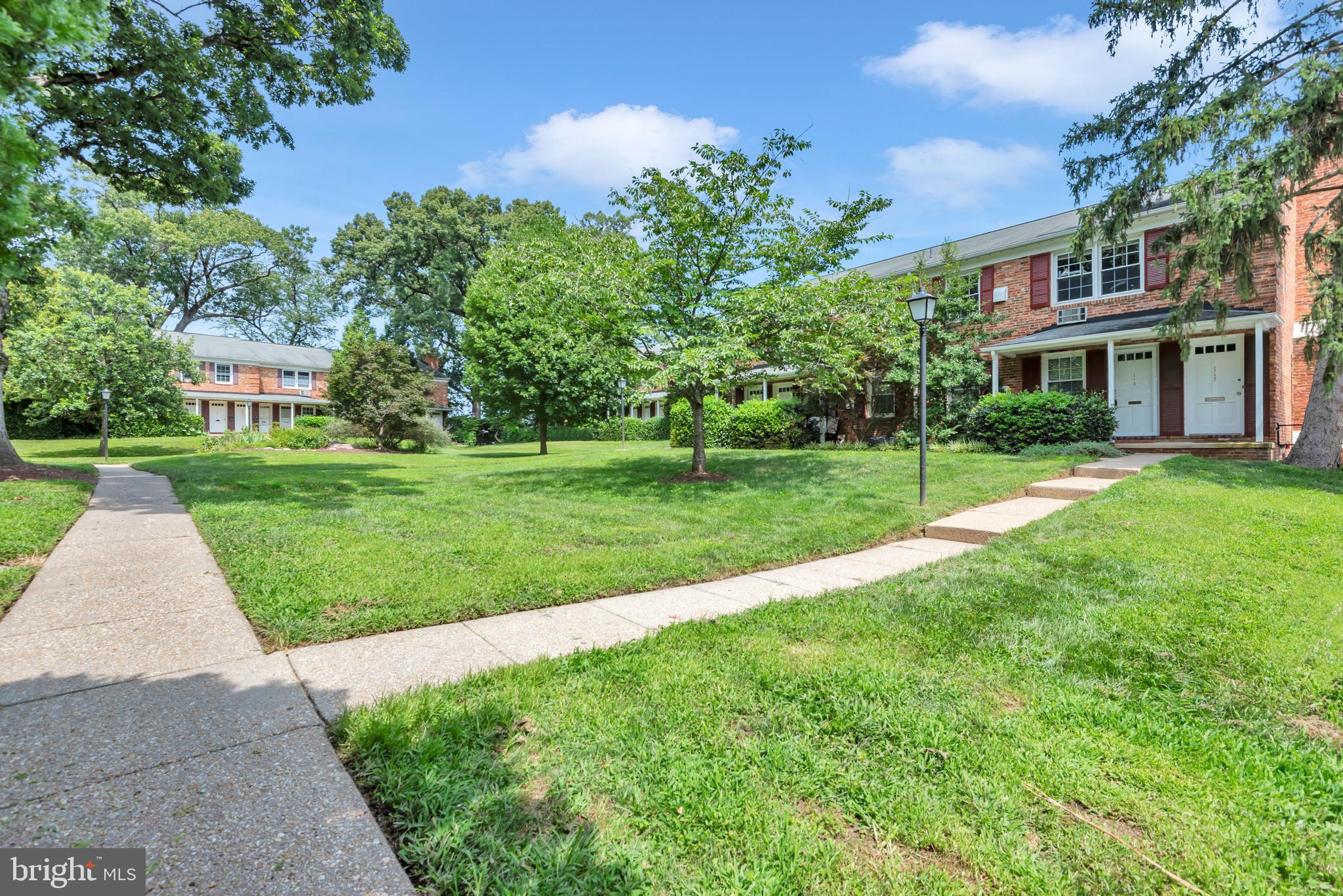 135 TALBOTT STREET 135