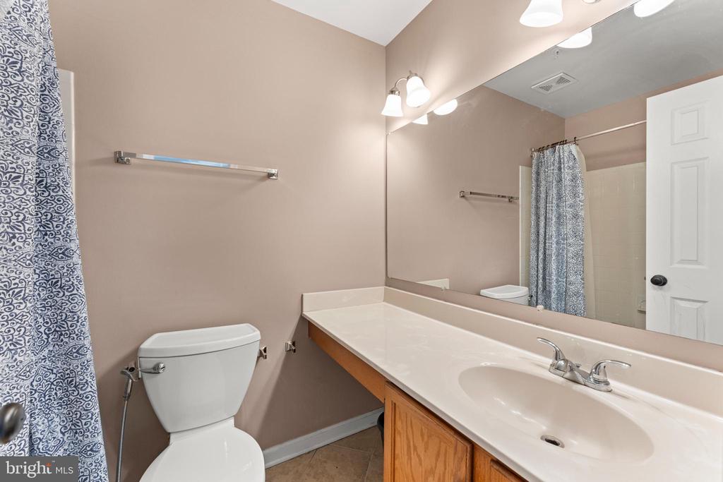 800 AMBER TREE COURT 303