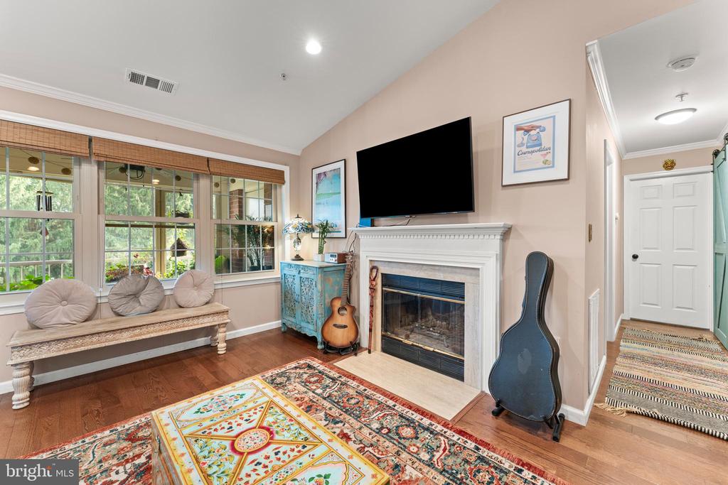 800 AMBER TREE COURT 303