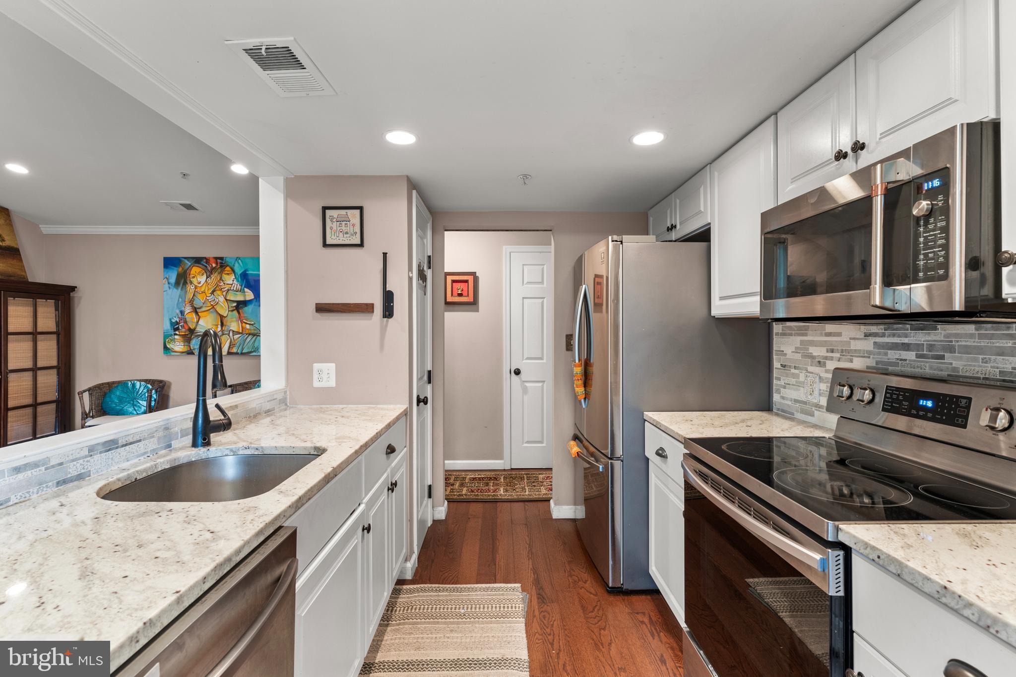 800 AMBER TREE COURT 303