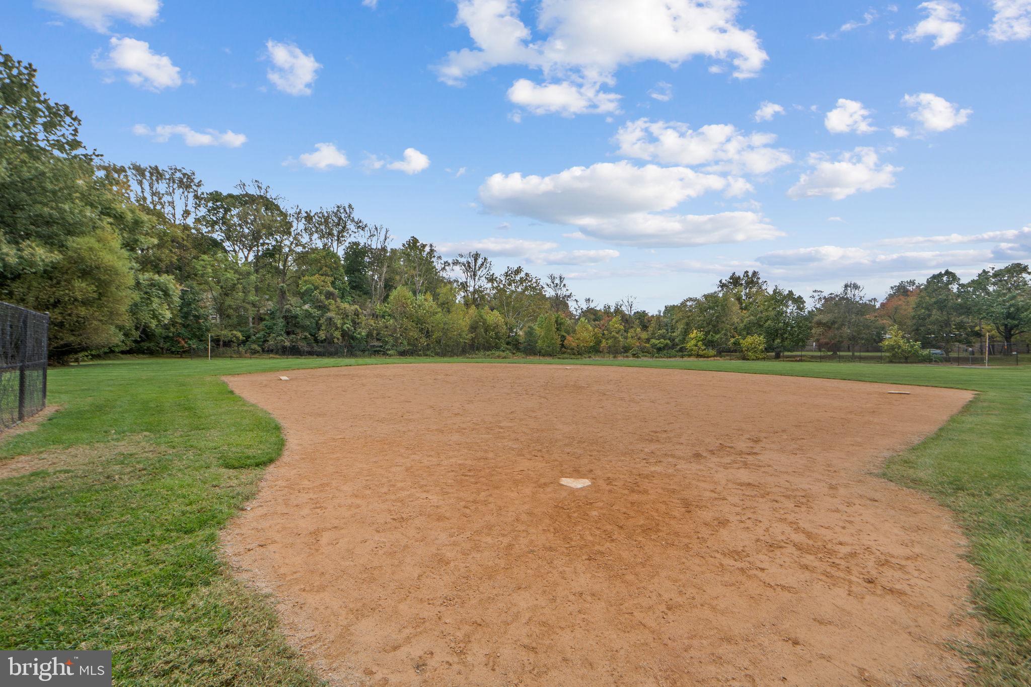 881 AZALEA DRIVE 24-881