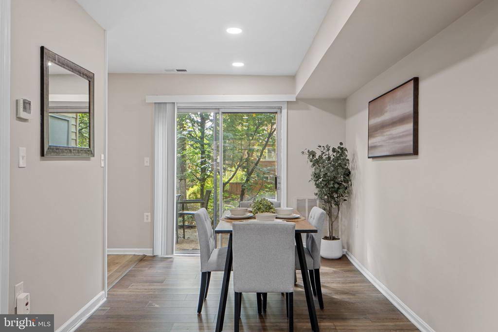 881 AZALEA DRIVE 24-881