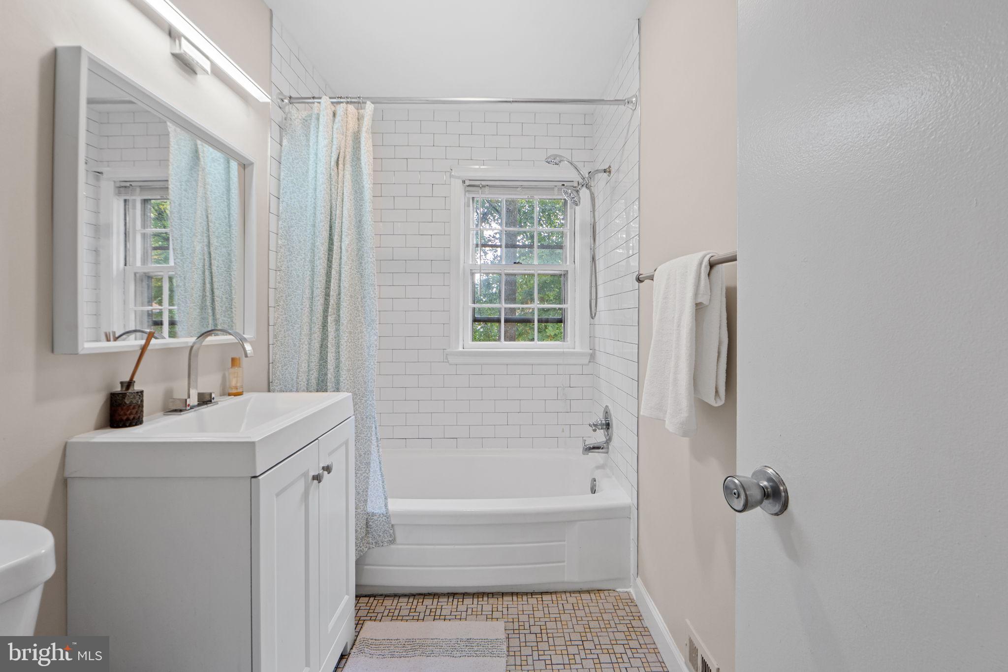 881 AZALEA DRIVE 24-881