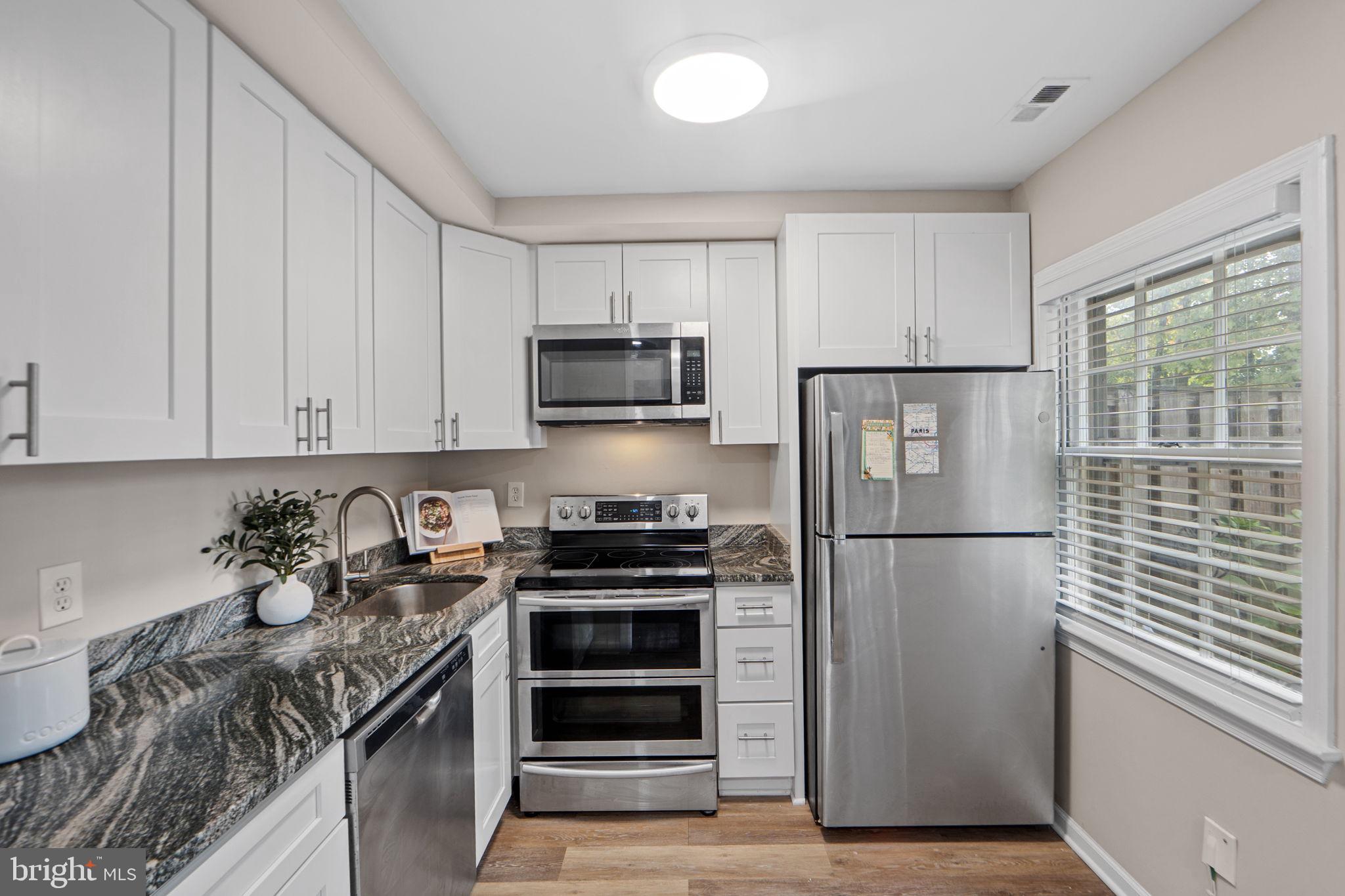 881 AZALEA DRIVE 24-881