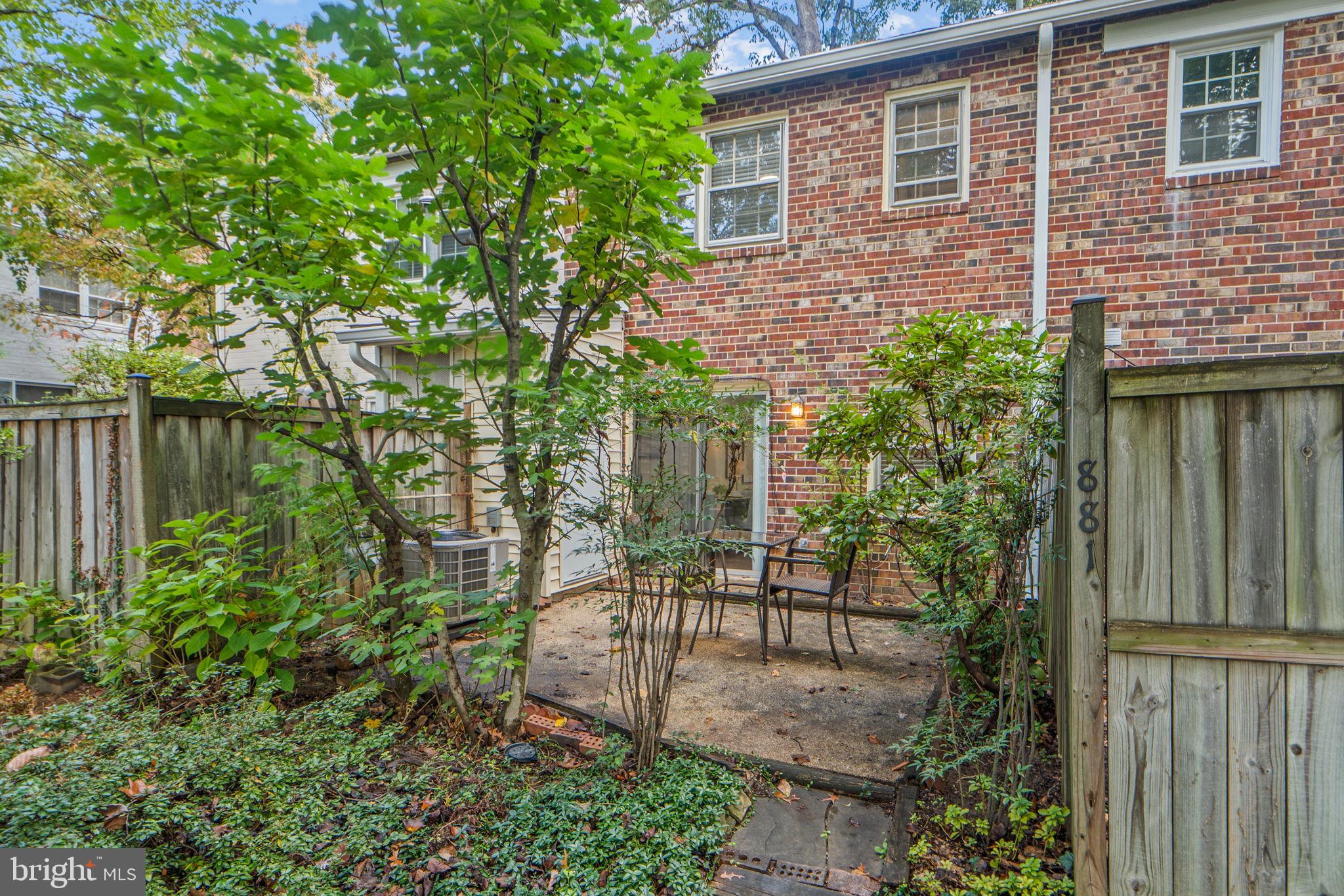 881 AZALEA DRIVE 24-881