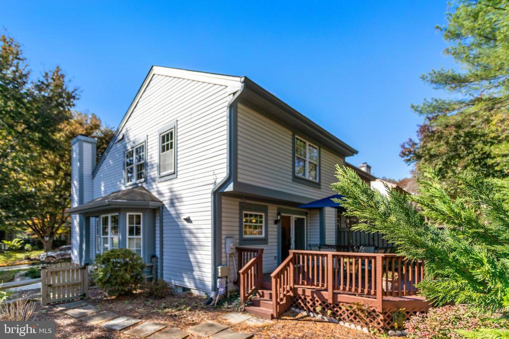 1552 HUGO CIRCLE