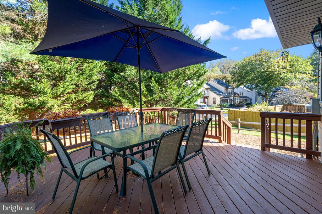 1552 HUGO CIRCLE