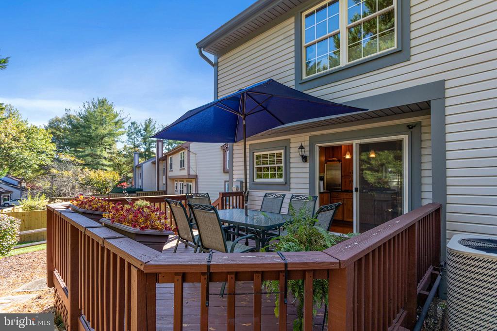 1552 HUGO CIRCLE