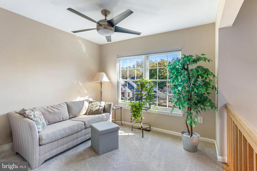 1552 HUGO CIRCLE