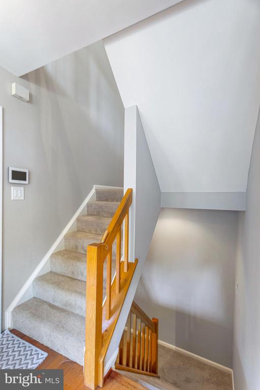 1552 HUGO CIRCLE