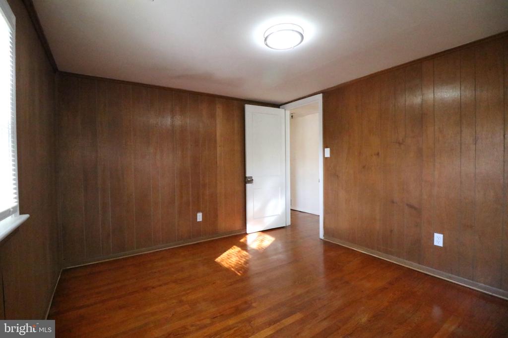 407 N HORNERS LANE