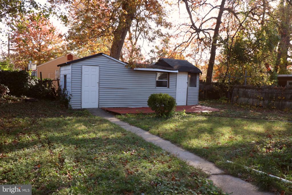 407 N HORNERS LANE