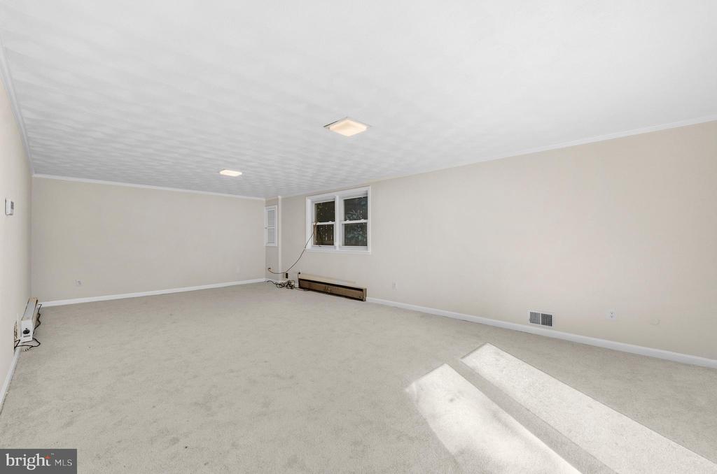 4037 OLNEY LAYTONSVILLE ROAD