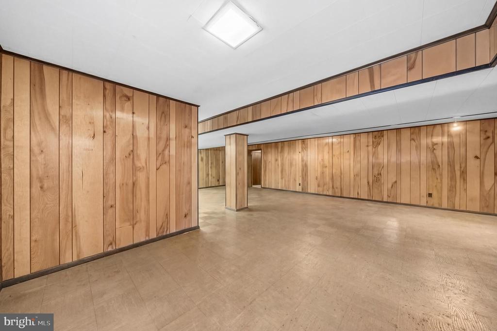 4037 OLNEY LAYTONSVILLE ROAD