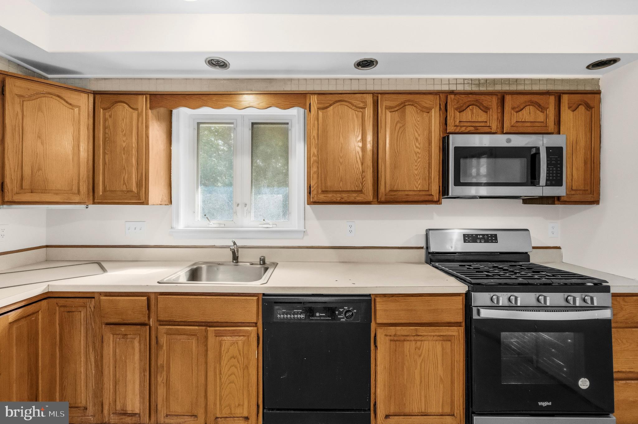 4037 OLNEY LAYTONSVILLE ROAD