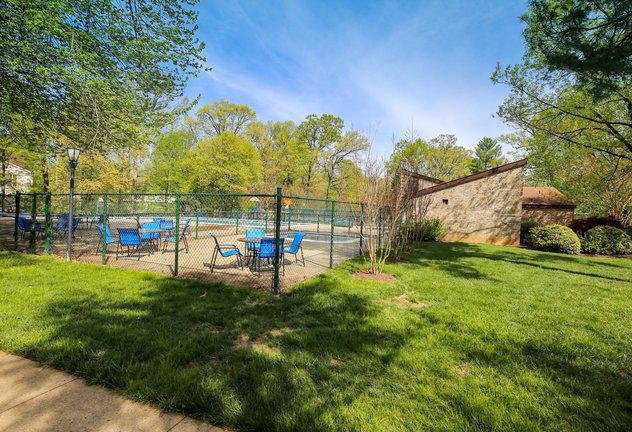 401 CHRISTOPHER AVENUE 33