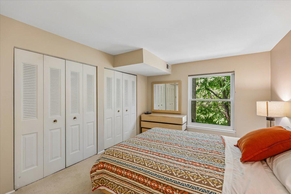 401 CHRISTOPHER AVENUE 33