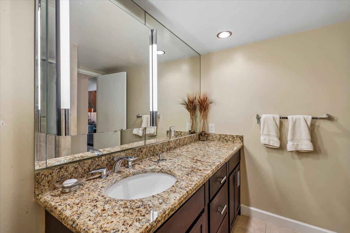 401 CHRISTOPHER AVENUE 33
