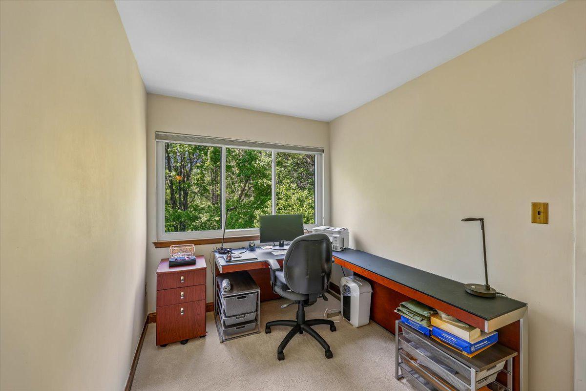 401 CHRISTOPHER AVENUE 33