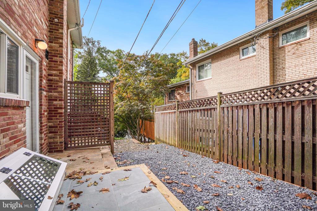 652 KENNEBEC AVENUE Unit: 2