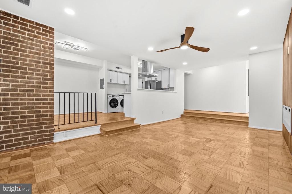 2103 WALSH VIEW TERRACE Unit: 102
