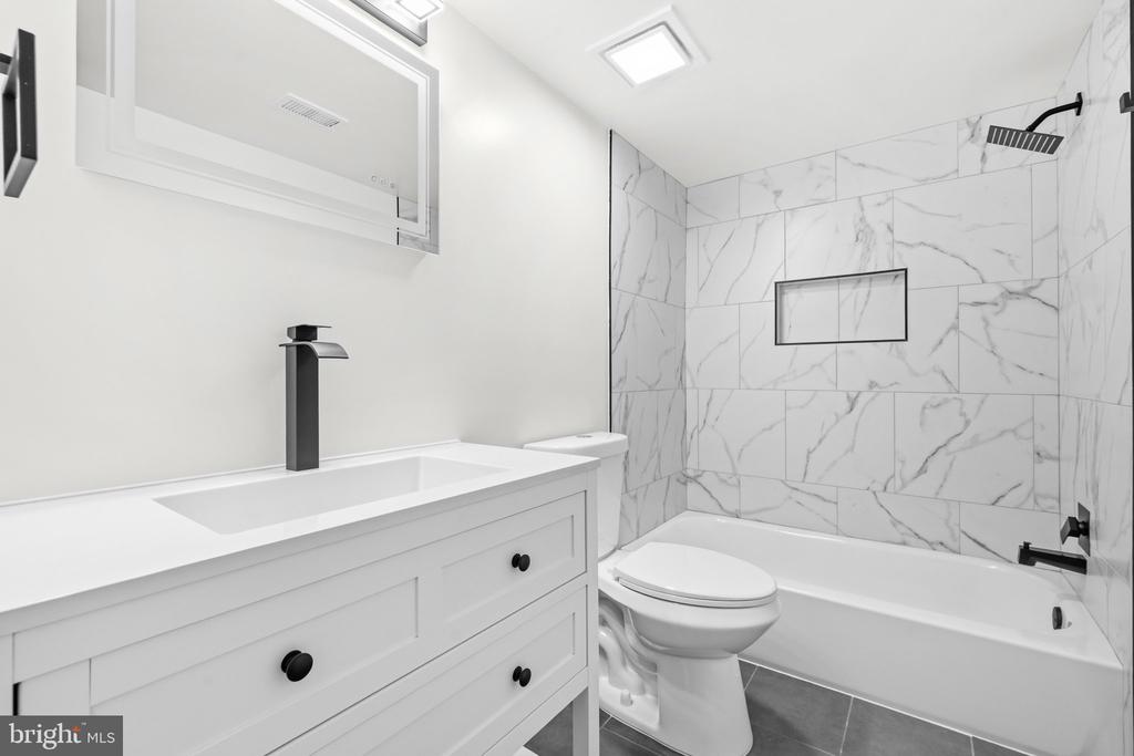 2103 WALSH VIEW TERRACE Unit: 102