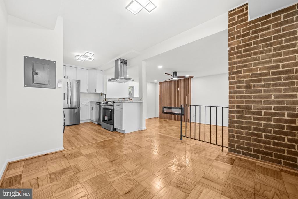2103 WALSH VIEW TERRACE Unit: 102