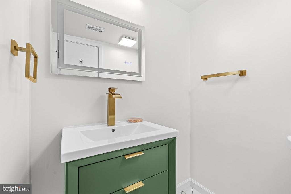2103 WALSH VIEW TERRACE Unit: 102