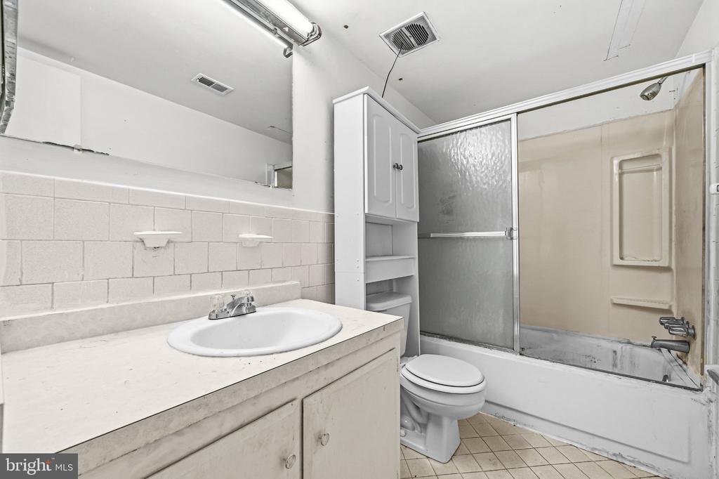 2103 WALSH VIEW TERRACE Unit: 102