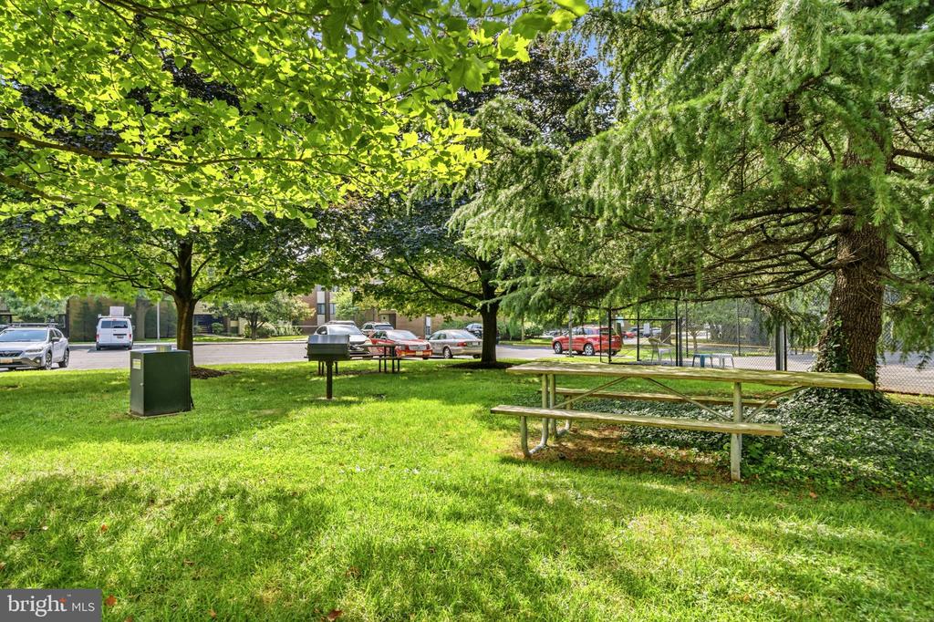 2103 WALSH VIEW TERRACE Unit: 102