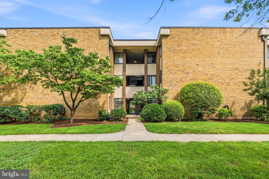 2103 WALSH VIEW TERRACE Unit: 102