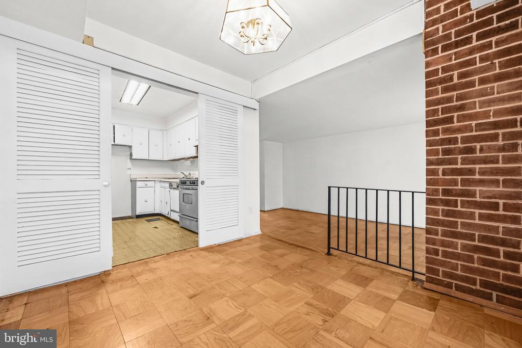 2103 WALSH VIEW TERRACE Unit: 102