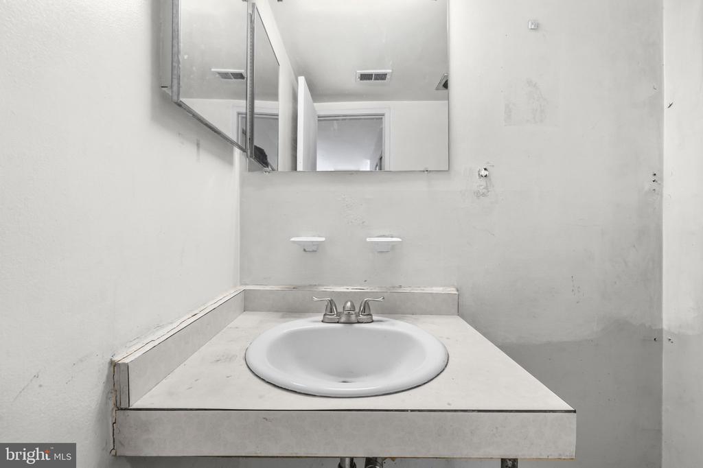 2103 WALSH VIEW TERRACE Unit: 102