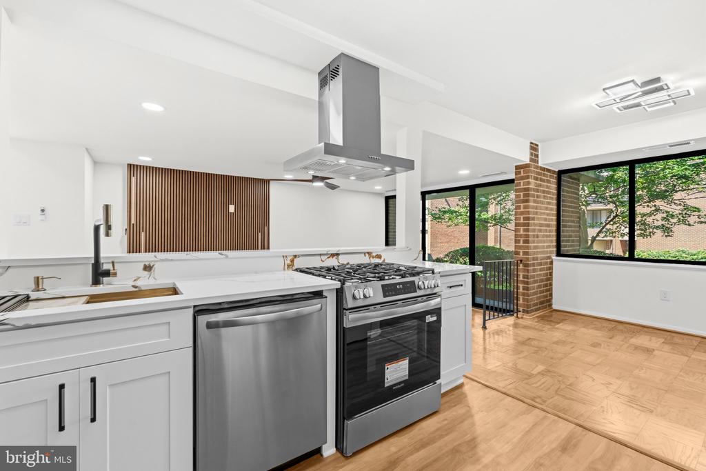 2103 WALSH VIEW TERRACE Unit: 102