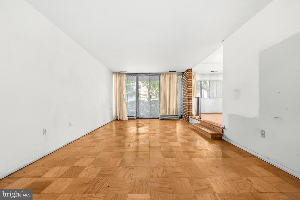 2103 WALSH VIEW TERRACE Unit: 102