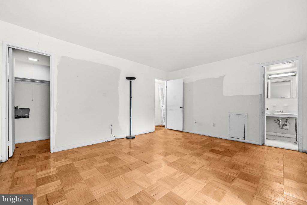 2103 WALSH VIEW TERRACE Unit: 102