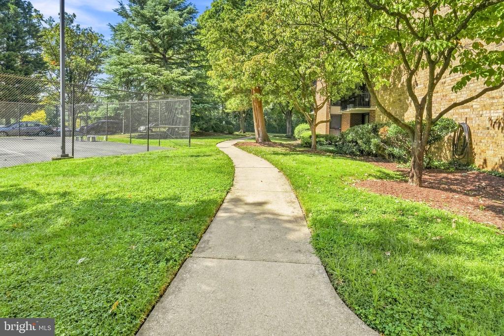 2103 WALSH VIEW TERRACE Unit: 102