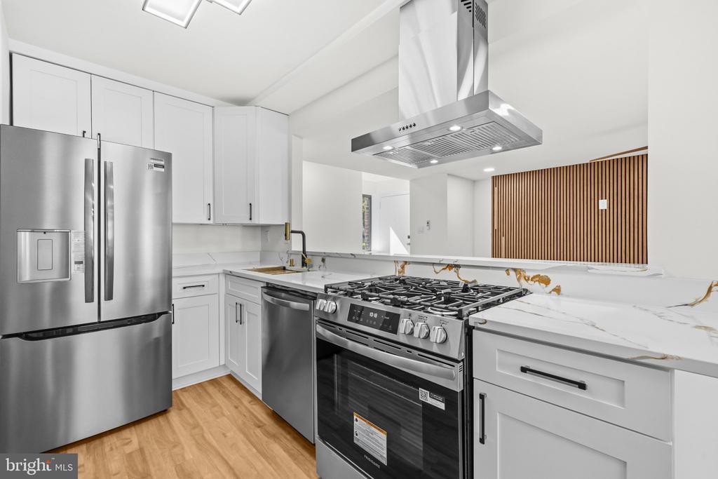 2103 WALSH VIEW TERRACE Unit: 102