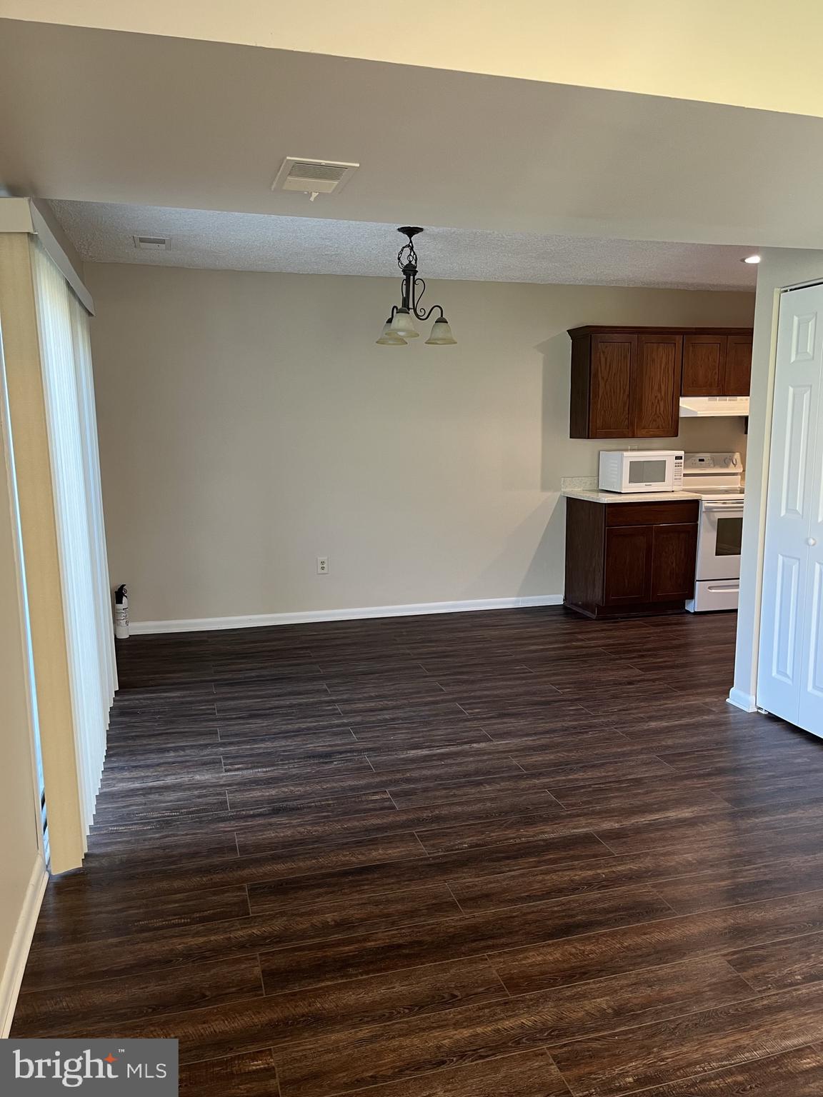 66 CABLE HOLLOW WAY #37-2