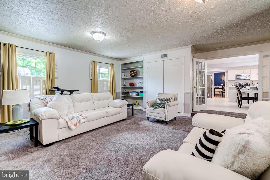 12303 Stafford Ln