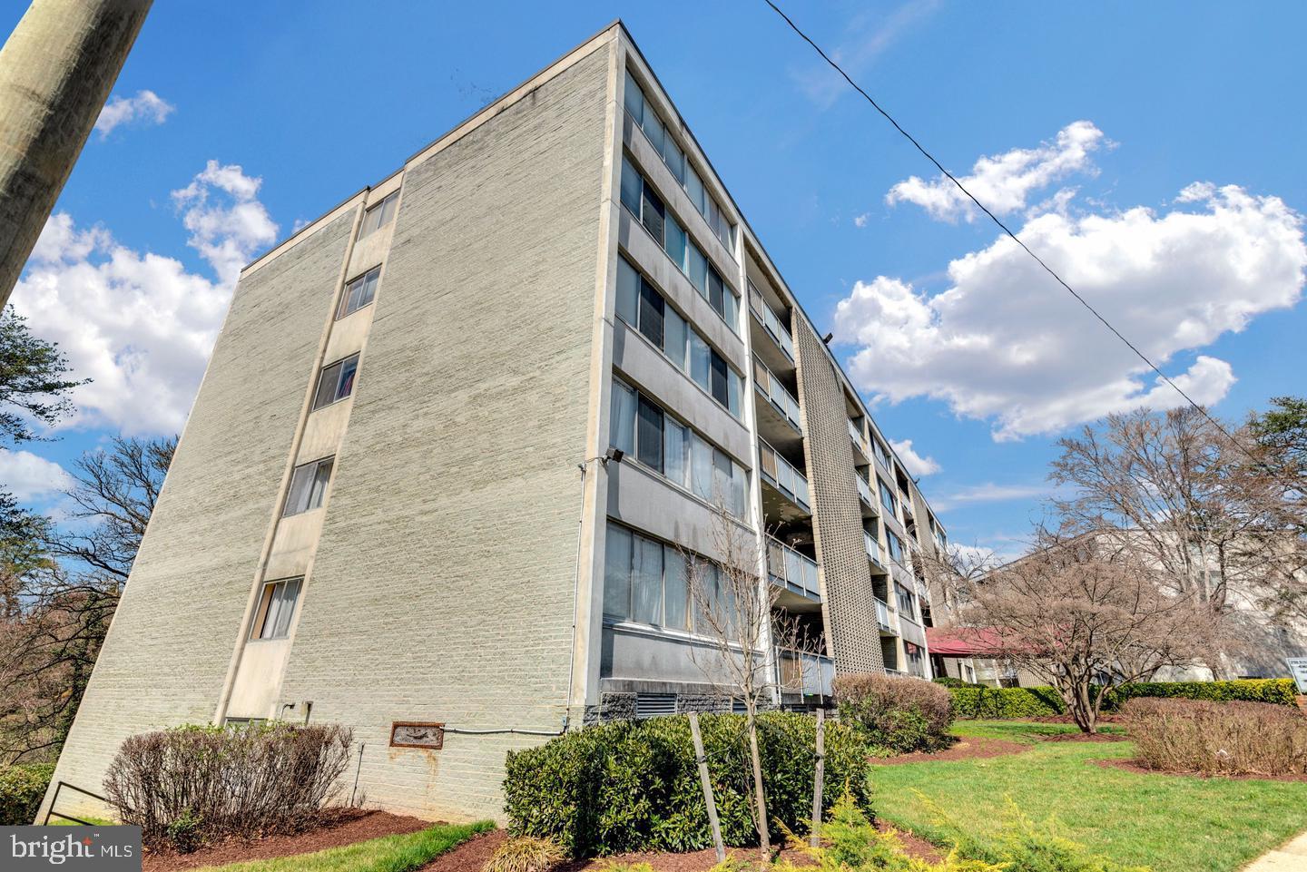 1828 METZEROTT RD #306