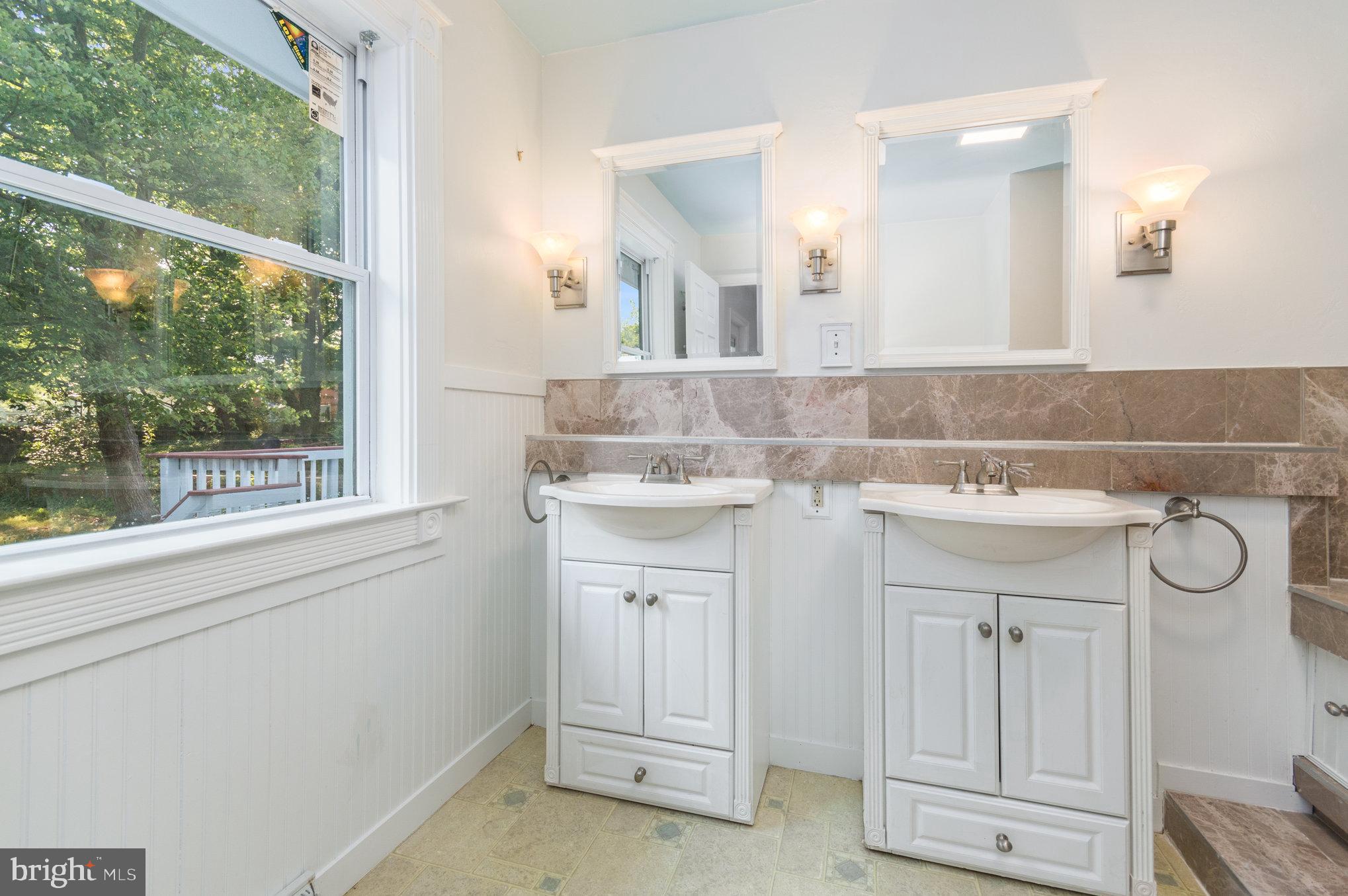 8710 W Fort Foote Ter