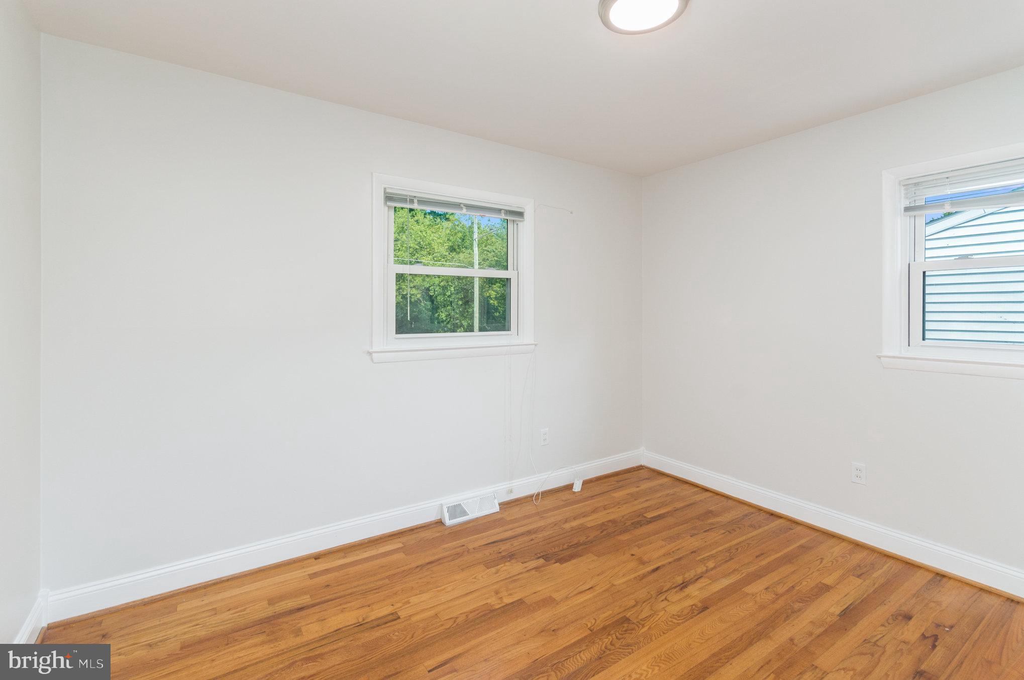 8710 W Fort Foote Ter