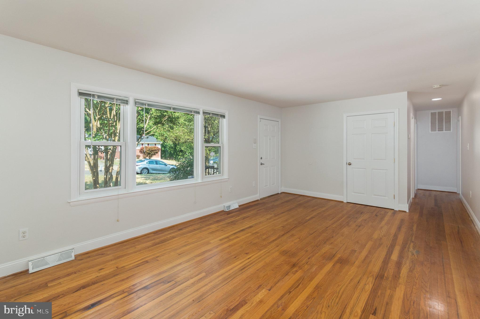 8710 W Fort Foote Ter