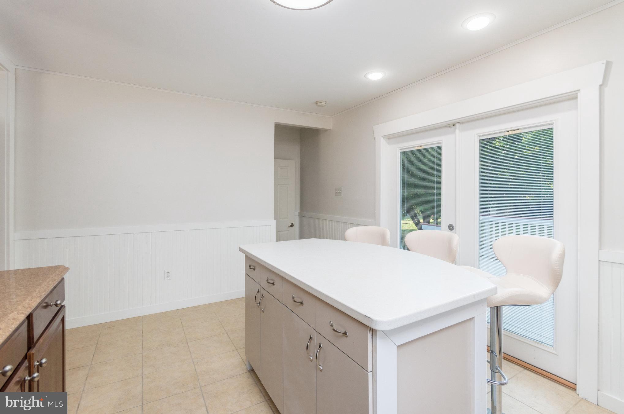 8710 W Fort Foote Ter