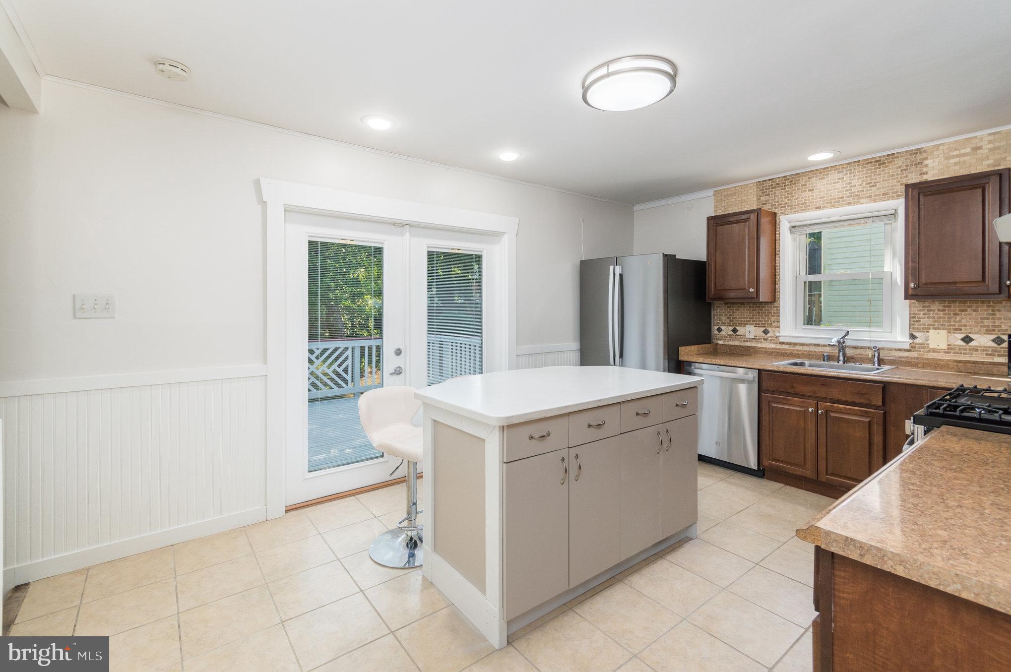 8710 W Fort Foote Ter