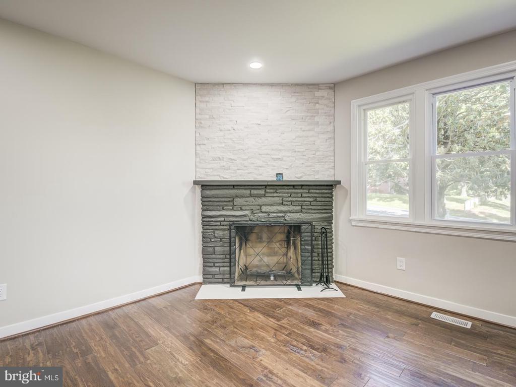 4804 HENDERSON ROAD